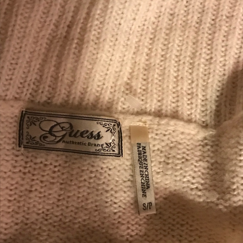 {Guess} Sweater - Picture 3 of 3